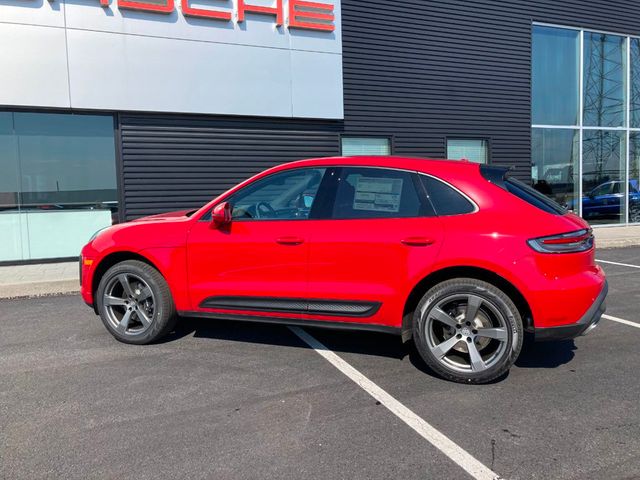2024 Porsche Macan   - 22344499 - 1