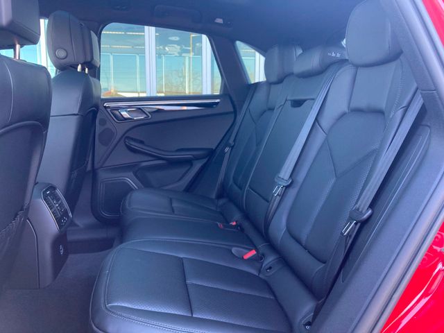 2024 Porsche Macan   - 22344499 - 22