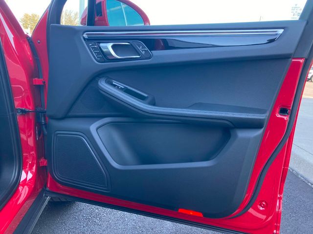 2024 Porsche Macan   - 22344499 - 25