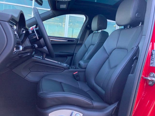 2024 Porsche Macan   - 22344499 - 4
