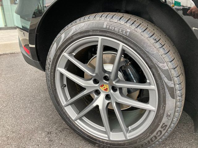 2024 Porsche Macan   - 22380942 - 9