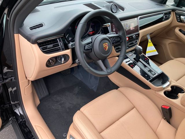 2024 Porsche Macan   - 22380942 - 11
