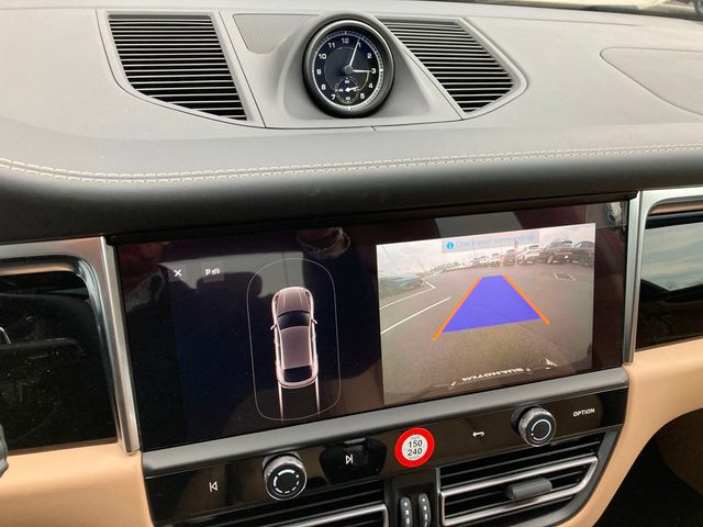 2024 Porsche Macan   - 22380942 - 16