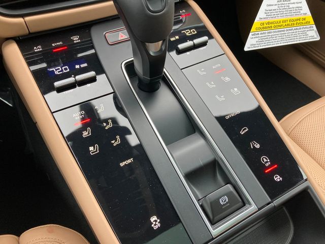 2024 Porsche Macan   - 22380942 - 17