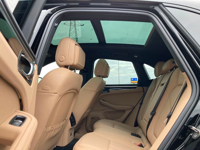 2024 Porsche Macan   - 22380942 - 21