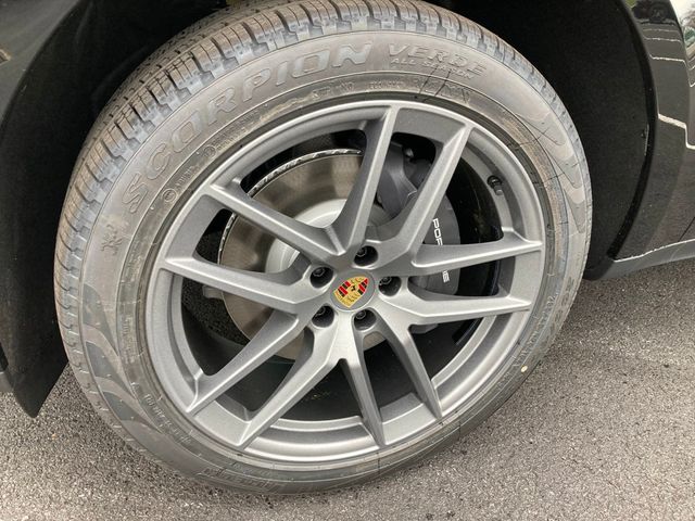 2024 Porsche Macan   - 22380942 - 3