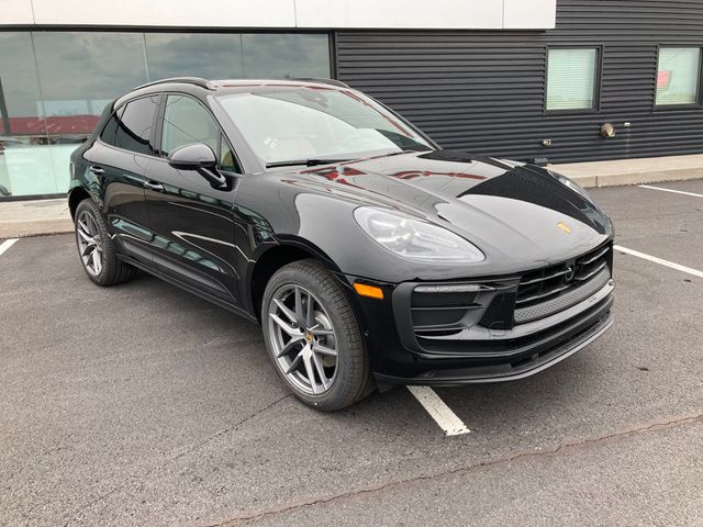 2024 Porsche Macan   - 22380942 - 6