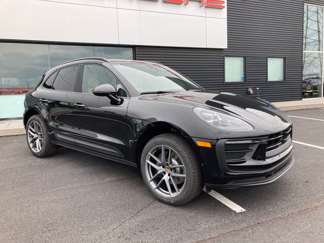 2024 Porsche Macan   - 22380942 - 7