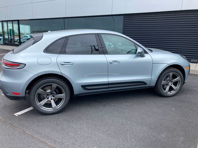 2024 Porsche Macan   - 22407245 - 13