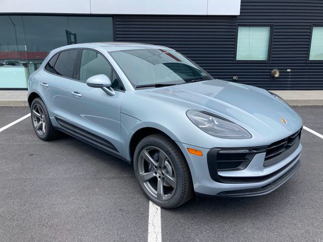 2024 Porsche Macan   - 22407245 - 17