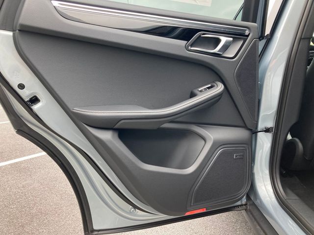 2024 Porsche Macan   - 22407245 - 25