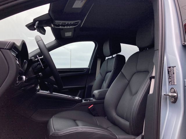 2024 Porsche Macan   - 22407245 - 4