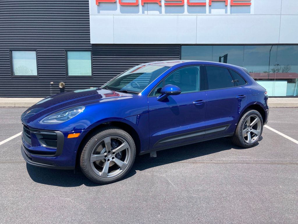 2024 Porsche Macan   - 22517770 | Video 1