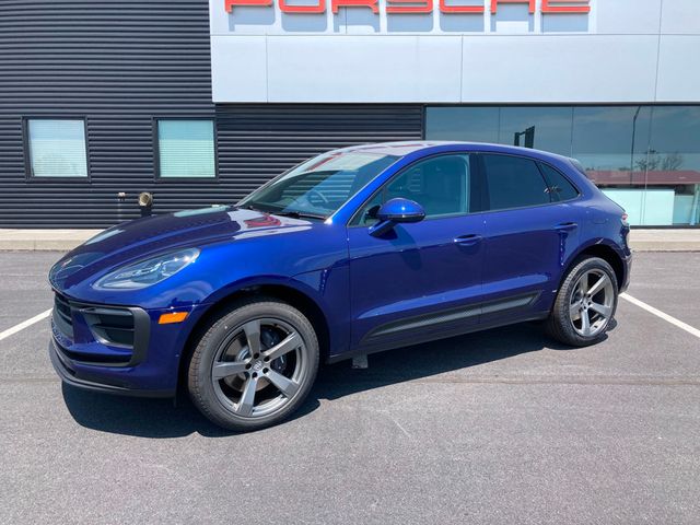 2024 Porsche Macan   - 22517770 - 0