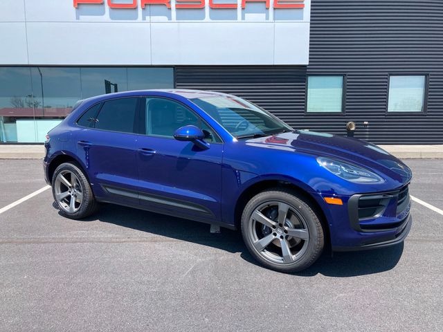 2024 Porsche Macan   - 22517770 - 9
