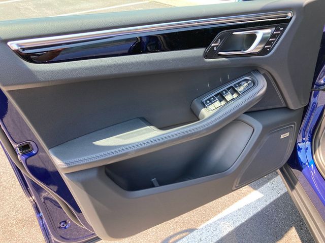 2024 Porsche Macan   - 22517770 - 10