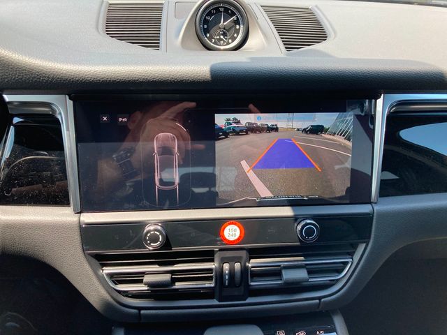 2024 Porsche Macan   - 22517770 - 14