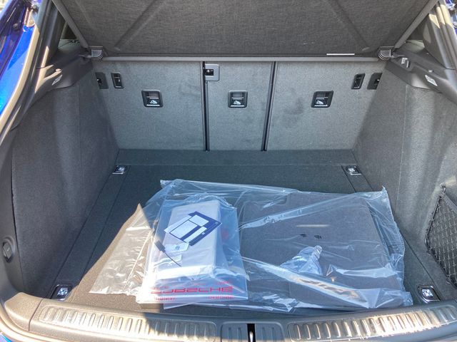 2024 Porsche Macan   - 22517770 - 19