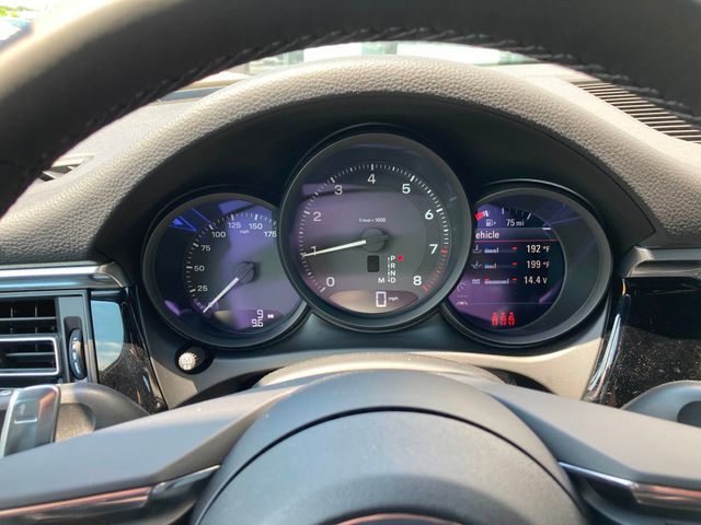 2024 Porsche Macan   - 22517770 - 5