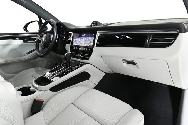 2024 Porsche Macan Base - 22945732 - 17