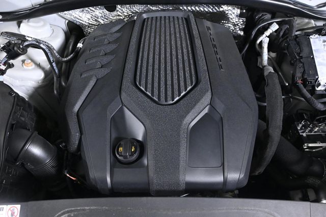 2024 Porsche Macan Base - 22952009 - 26