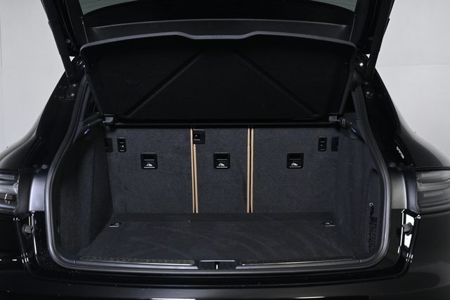 2024 Porsche Macan Base - 23004357 - 24