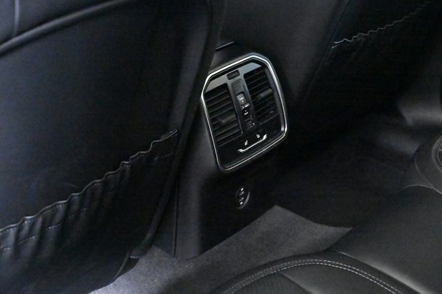 2024 Porsche Macan Base - 23004373 - 19