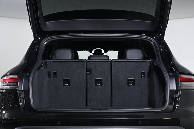 2024 Porsche Macan Base - 23004373 - 23