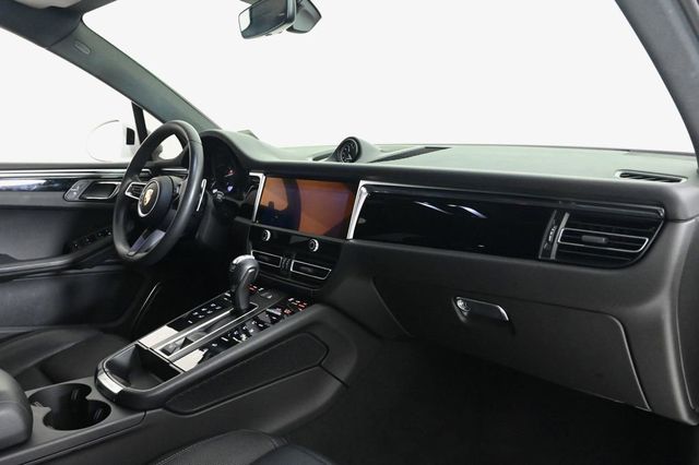 2024 Porsche Macan Base - 23011979 - 16
