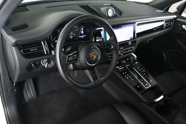 2024 Porsche Macan Base - 23011979 - 3