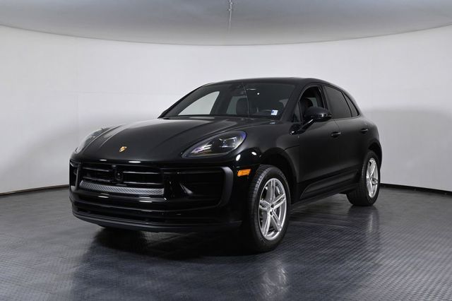 2024 Porsche Macan Base - 23030505 - 0