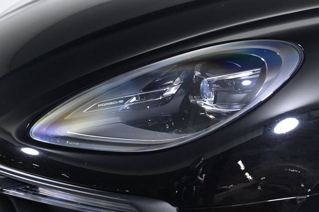 2024 Porsche Macan Base - 23030505 - 24