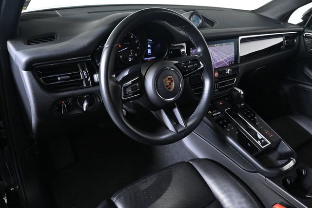 2024 Porsche Macan Base - 23030505 - 3