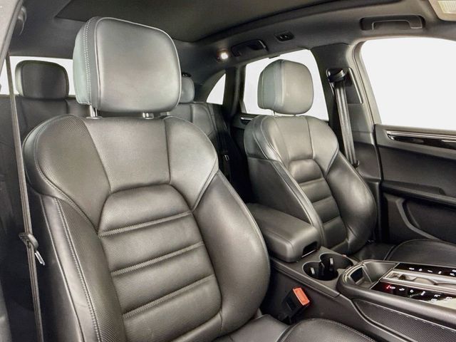 2024 Porsche Macan Base - 23061458 - 17