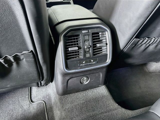 2024 Porsche Macan Base - 23061458 - 19