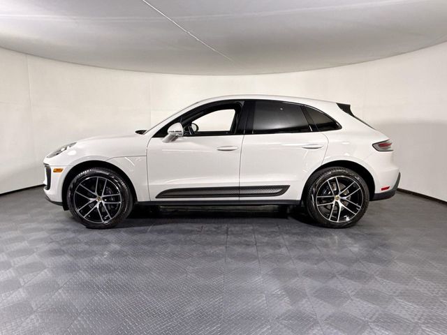 2024 Porsche Macan Base - 23070052 - 1