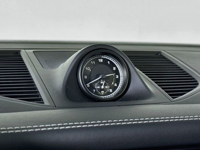 2024 Porsche Macan Base - 23070052 - 24