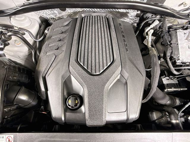 2024 Porsche Macan Base - 23070052 - 28