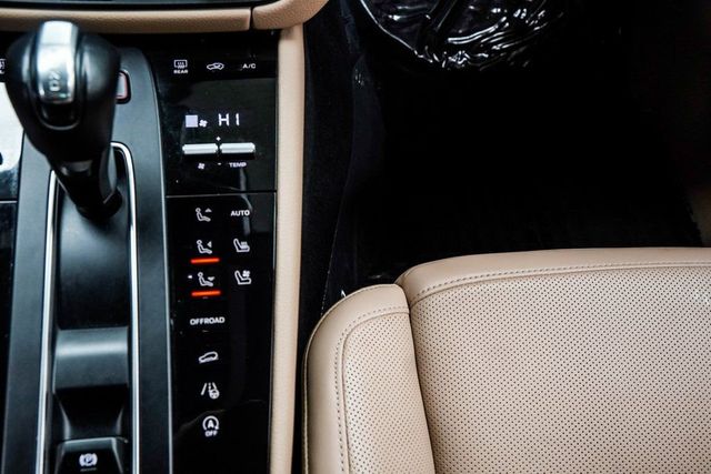 2024 Porsche Macan Base - 22983944 - 24