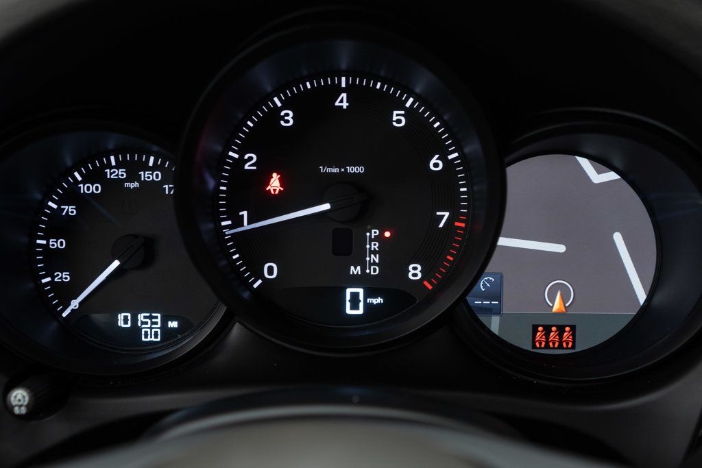 2024 Porsche Macan Base photo 21