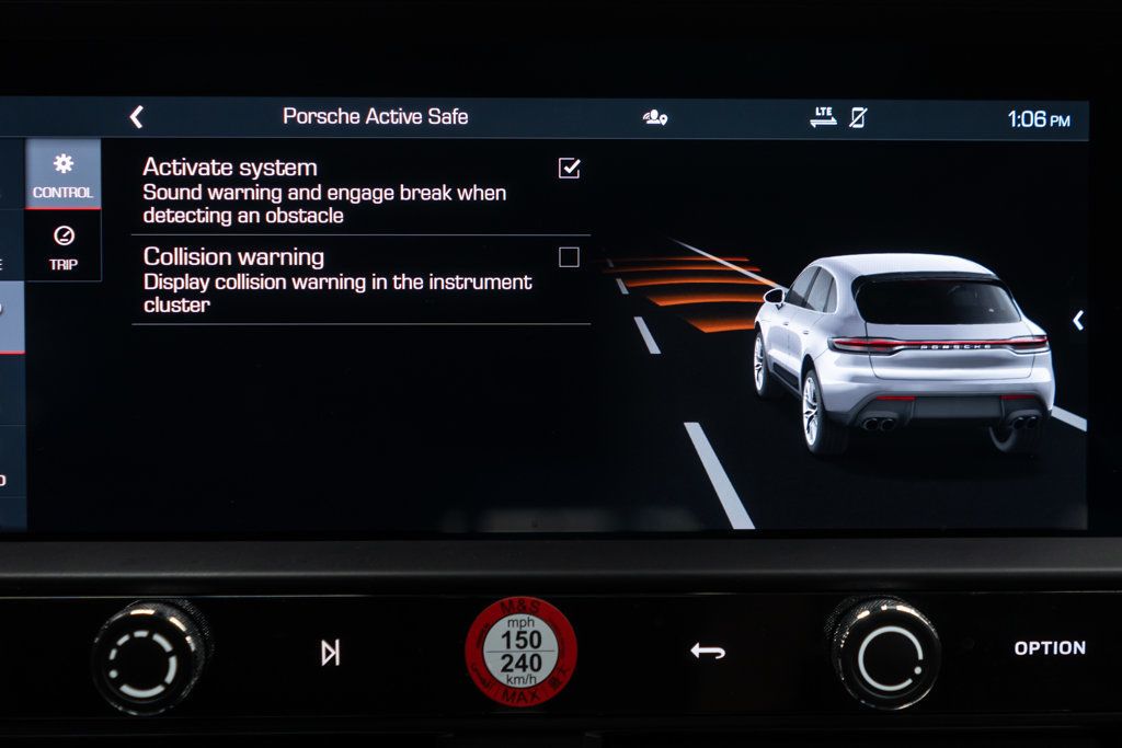 2024 Porsche Macan Base photo 25