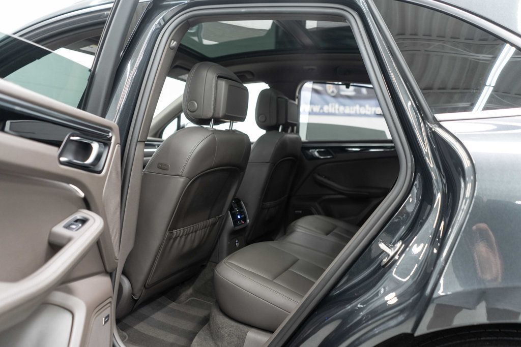 2024 Porsche Macan Base photo 29
