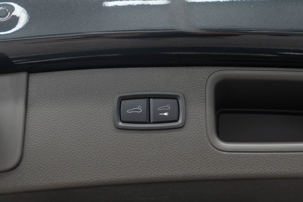 2024 Porsche Macan Base photo 31