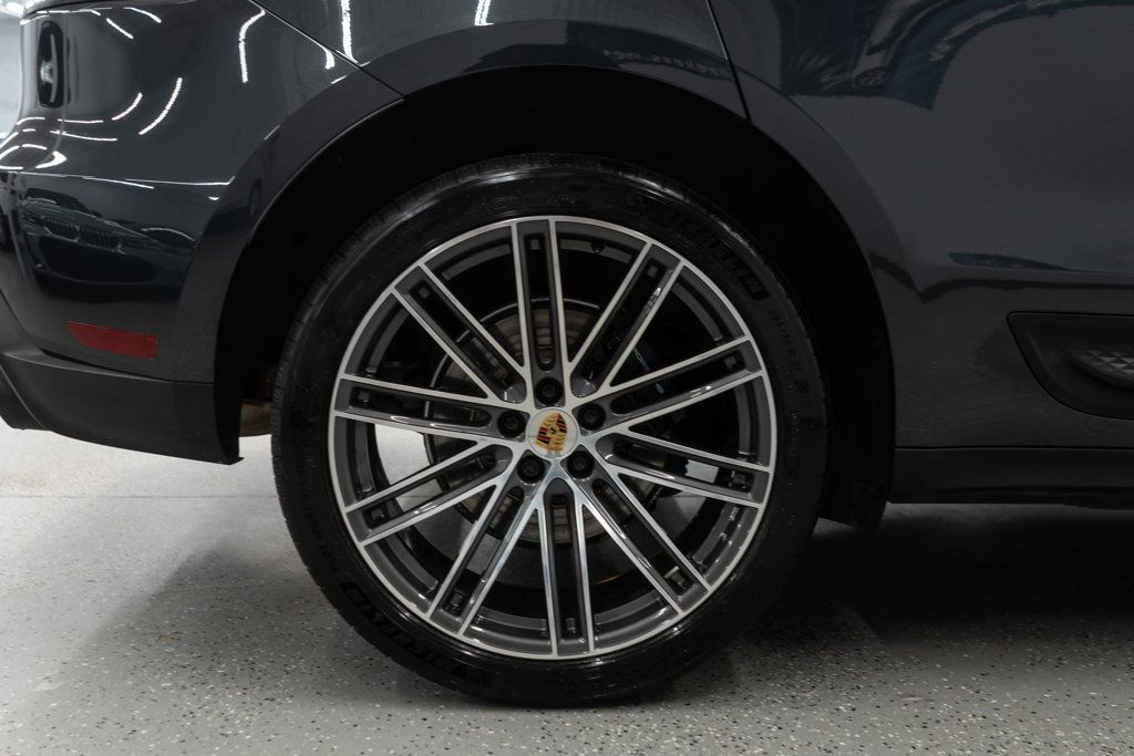 2024 Porsche Macan Base photo 34
