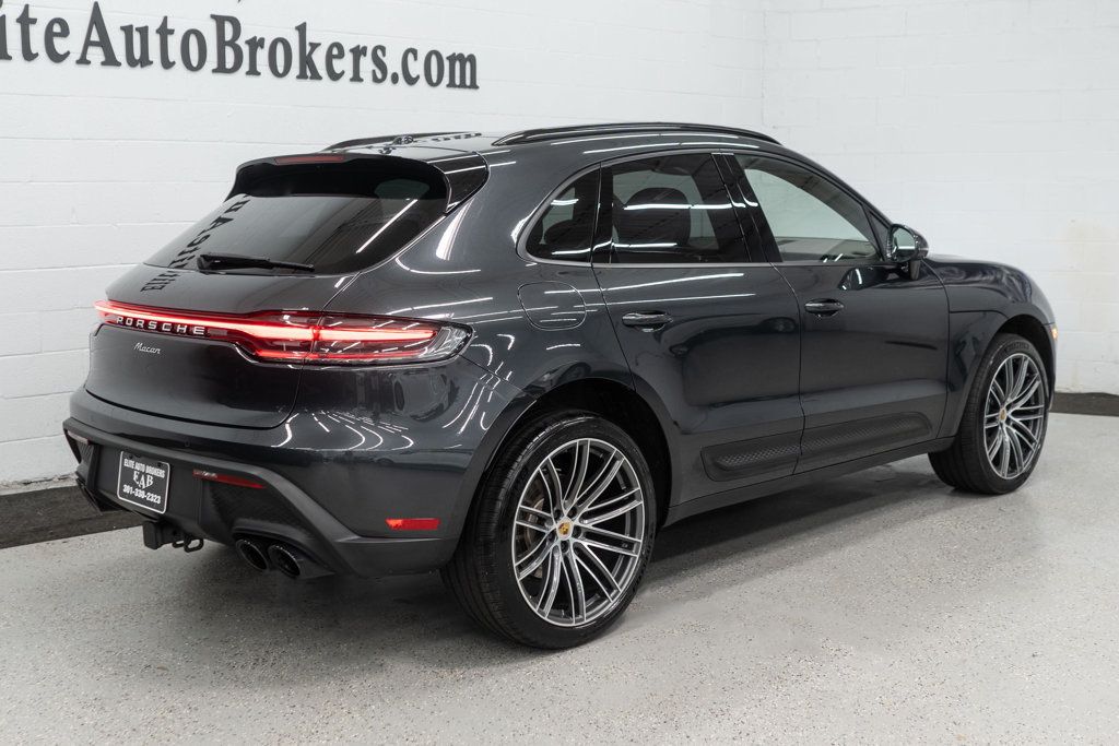 2024 Porsche Macan Base photo 36