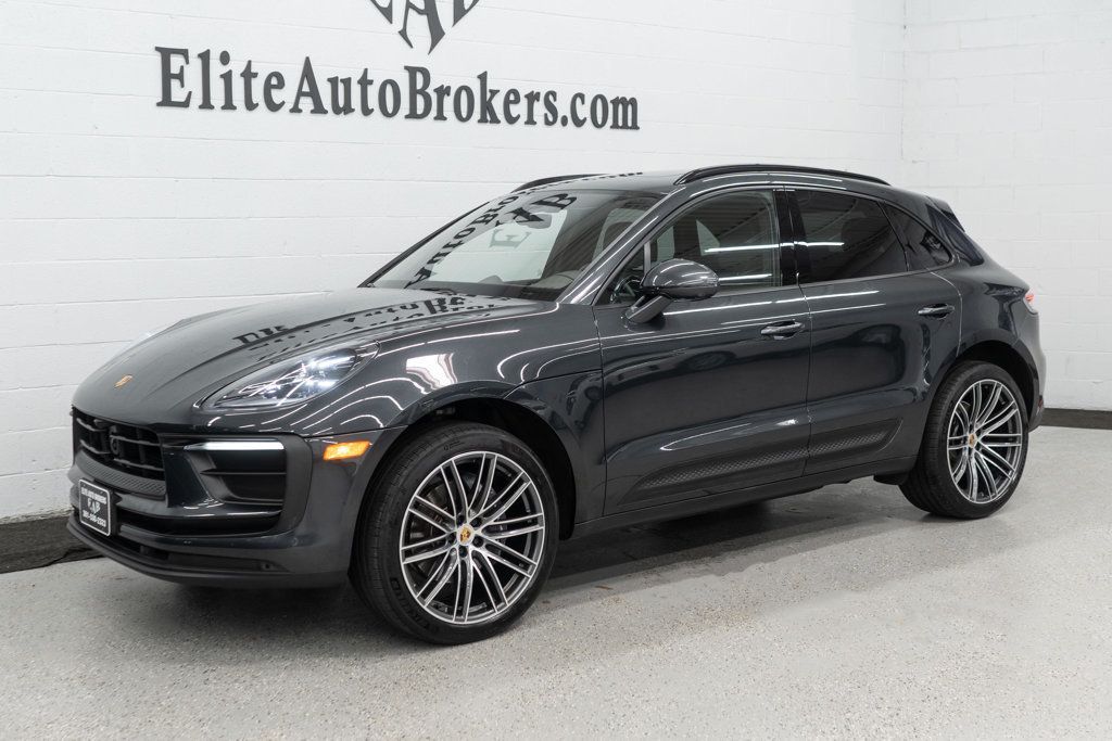 2024 Porsche Macan Base photo 37