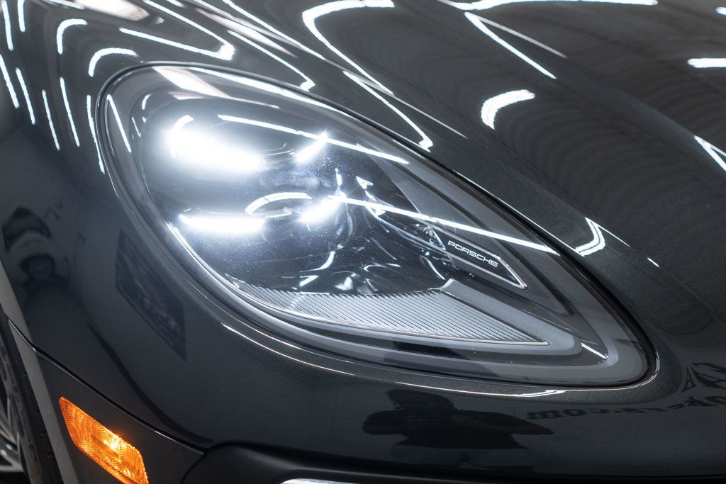 2024 Porsche Macan Base photo 39