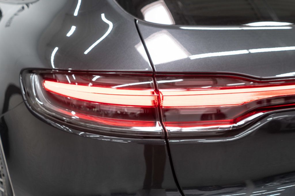 2024 Porsche Macan Base photo 42