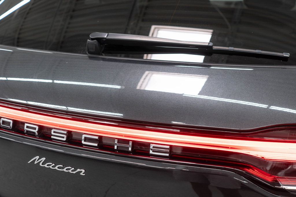 2024 Porsche Macan Base photo 43
