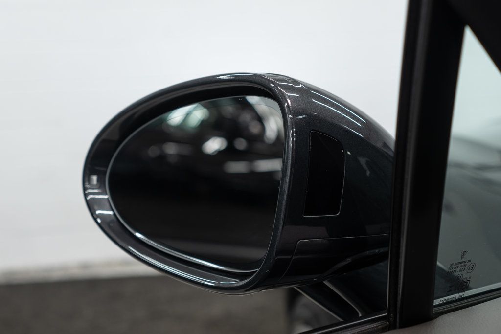 2024 Porsche Macan Base photo 47